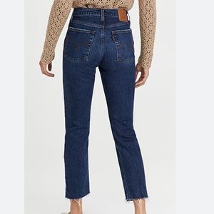 Levis wedgie ankle jeans in 29